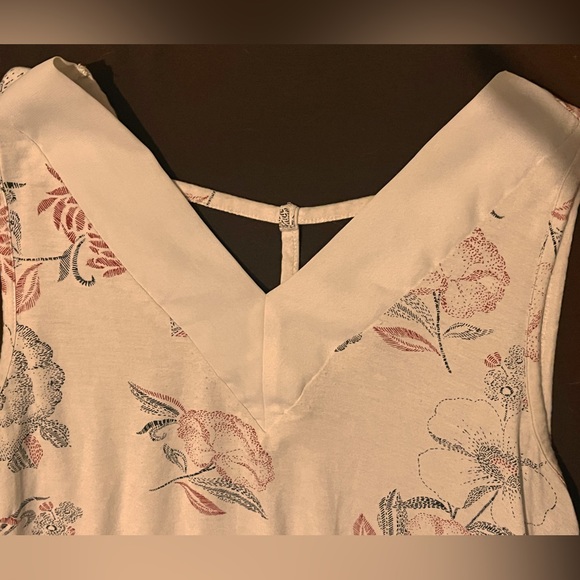 Small Ricki’s flower pattern dress tank - Picture 2 of 5